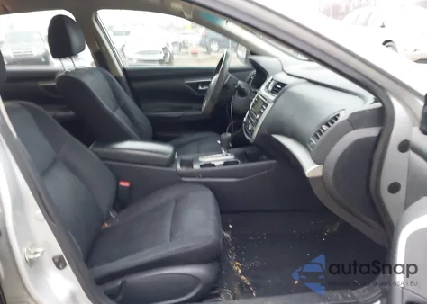 2017 Nissan Altima 2.5 Sv z USA, uszkodzony, nr VIN 1N4AL3AP8HC292053